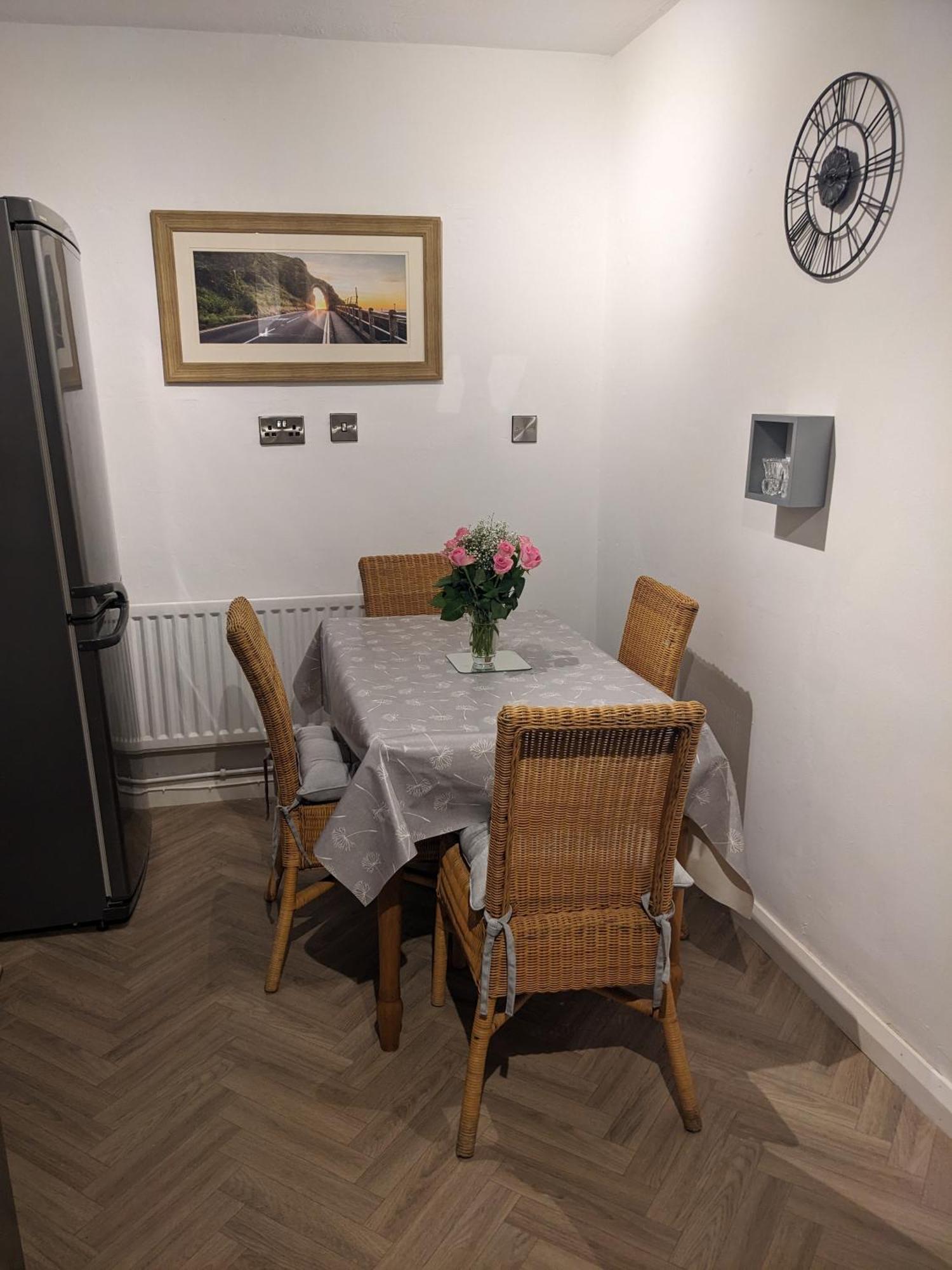 Cosy Cottage With Sea & Mountain Views Carnlough Exteriör bild